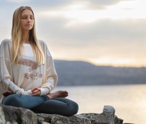 How to Start a Morning Meditation Routine